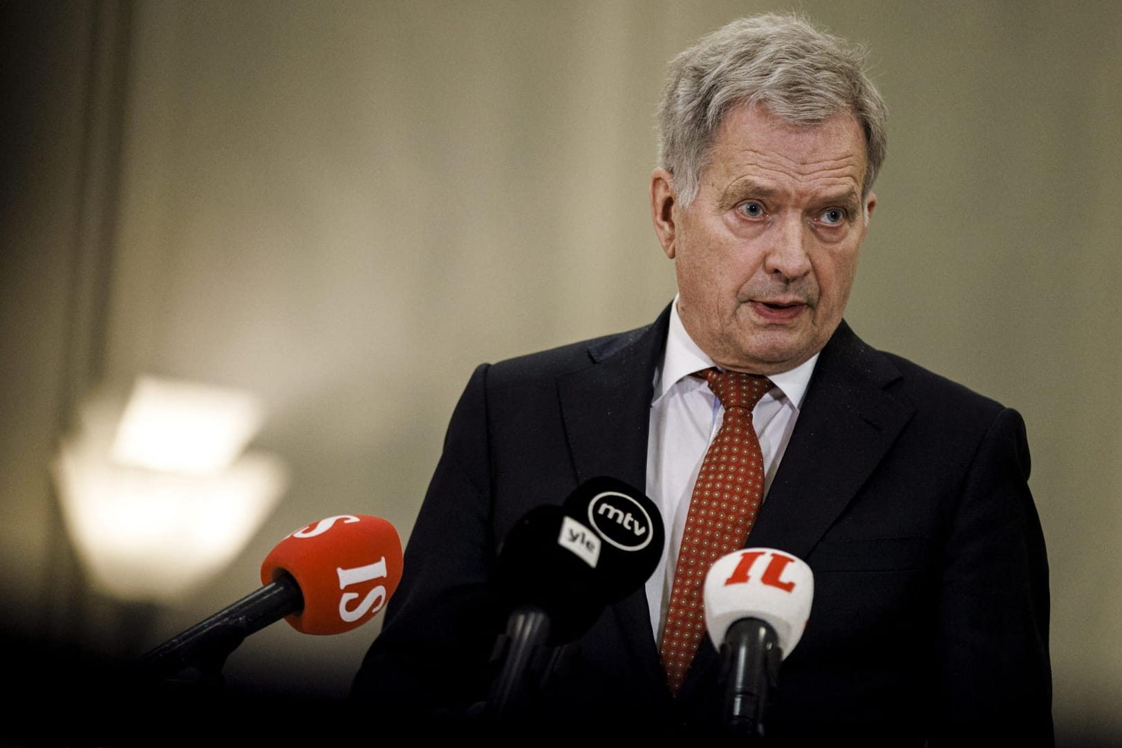 Sauli Niinistö: Der finnische Präsident hat die offizielle Bewerbung Finnlands bei der Nato verkündet.
