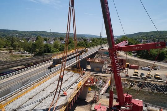 Ahrbrücke Sinzig wird wieder aufgebaut