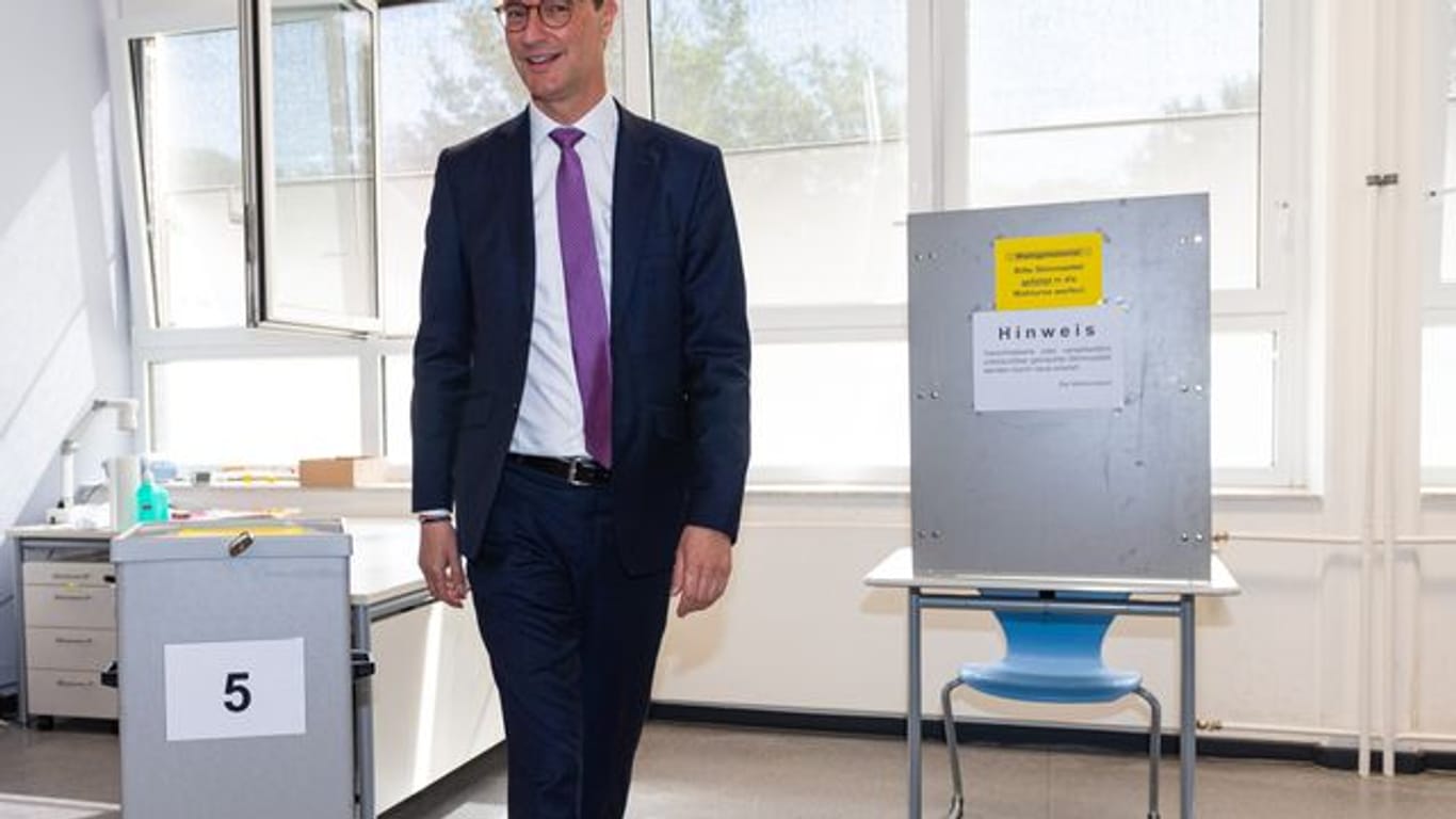 Landtagswahl in NRW: Stimmabgabe Wüst
