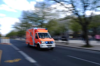 Einsatz in München (Symbolfoto): Ein Mann ist bei einem Arbeitsunfall gestorben.