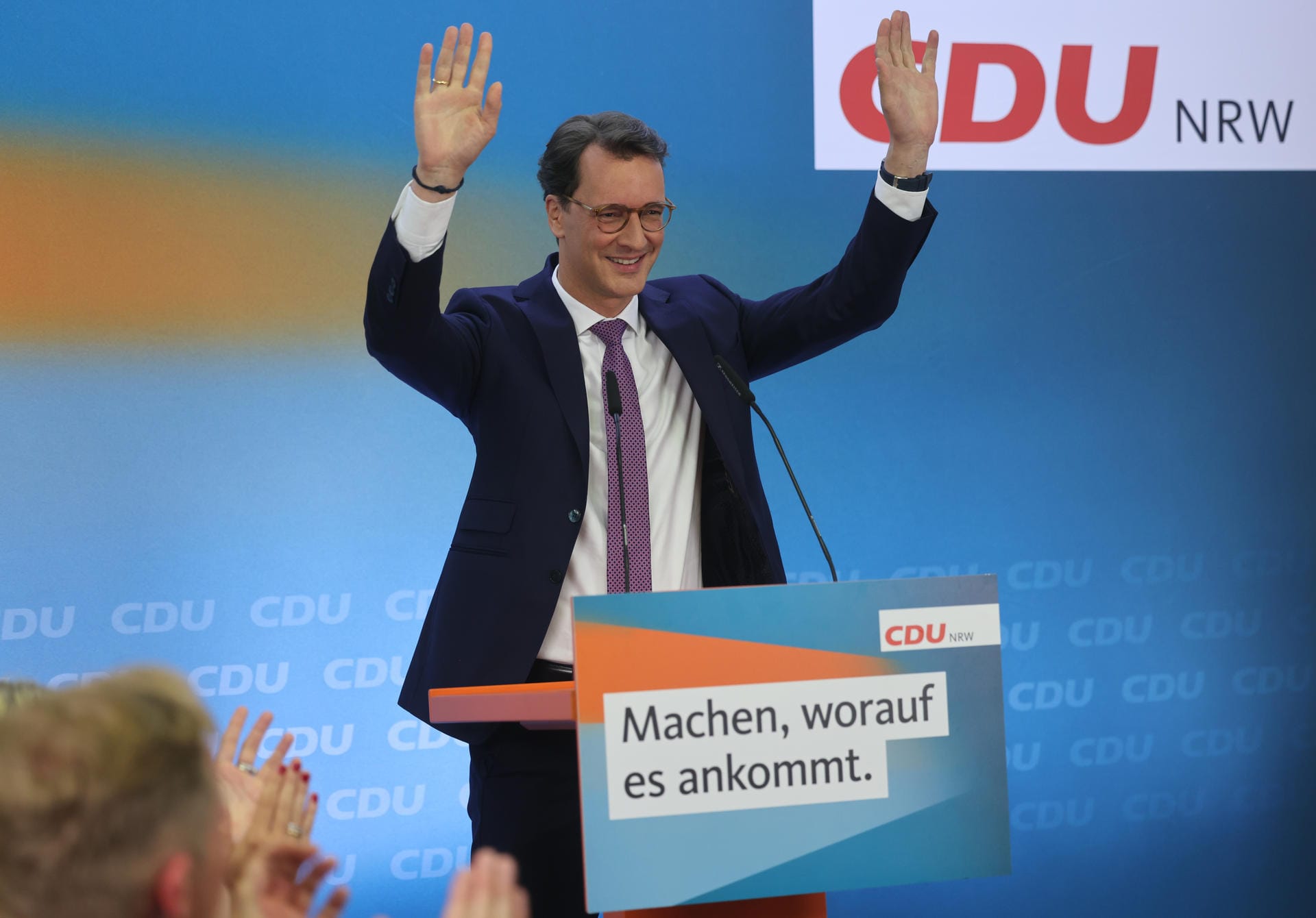 Der bisherige NRW-Ministerpräsident und CDU-Spitzenkandidat Hendrik Wüst: Seine Partei wird erneut stärkste Kraft.