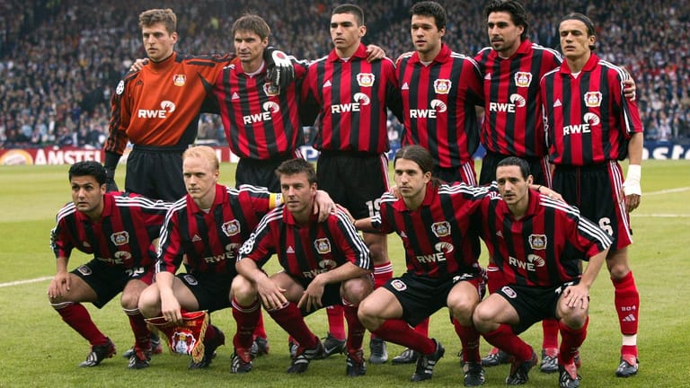 Immer wieder knapp geschlagen: Die Werkself vor dem Champions-League-Finale 2002.
