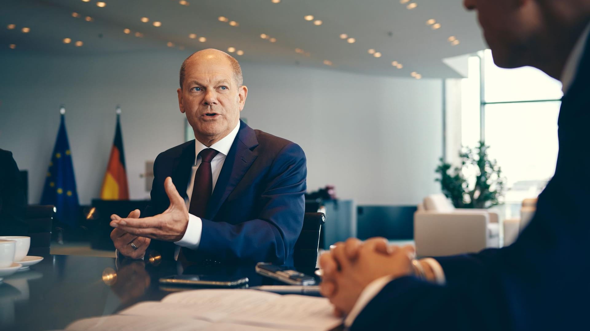 "Für Putins wahnwitzige Idee zahlt die ganze Welt einen sehr hohen Preis", sagt Olaf Scholz im Interview mit t-online.