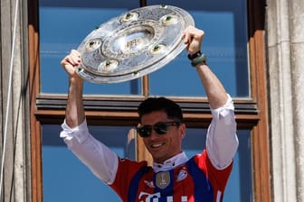 Robert Lewandowski vom FC Bayern München bei der Meisterfeier.