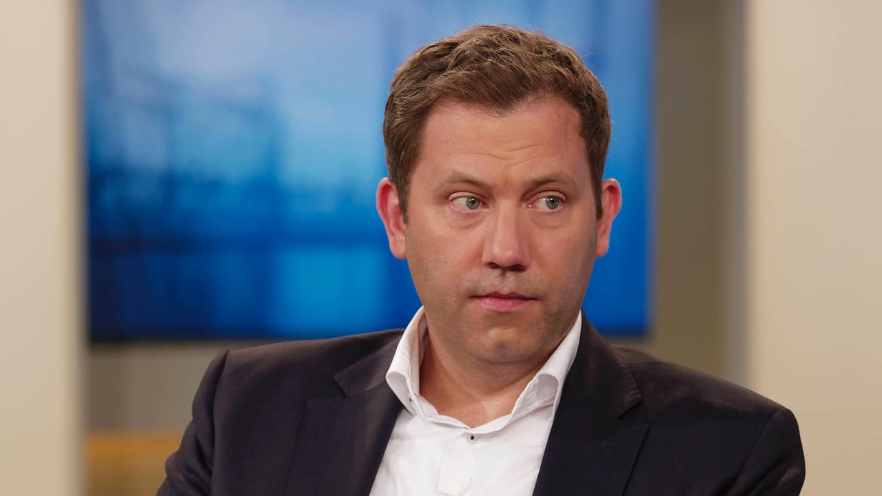 Lars Klingbeil bei "Anne Will": Die Regierung habe vom ersten Tag an "Entscheidungen von großer Tragweite treffen müssen". Lars Klingbeil bei "Anne Will": Die Regierung habe vom ersten Tag an "Entscheidungen von großer Tragweite treffen müssen".