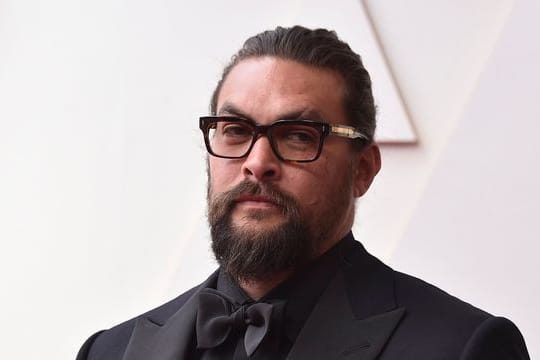 Schauspieler Jason Momoa bei der Oscar-Verleihung 2022.