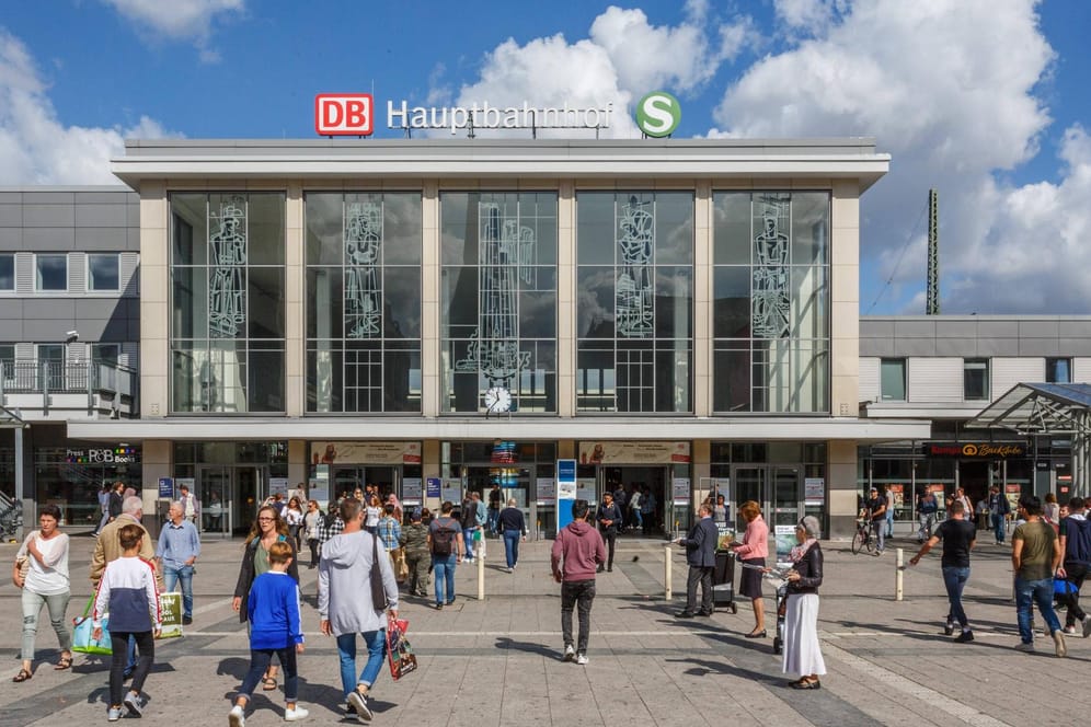 Der Hauptbahnhof Dortmund (Archivbild): Eine schwangere Frau wurde hier angegriffen.