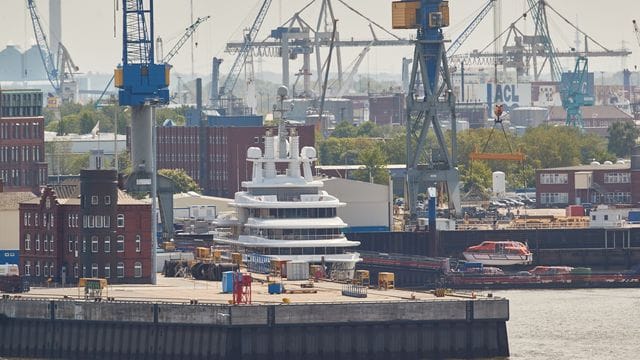 Luxusjacht "Luna"