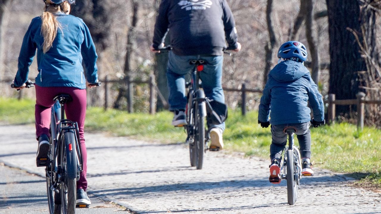 Mit Spaß und Sicherheit: Fahrräder für Kinder sollten hohen Qualitätsansprüchen genügen.