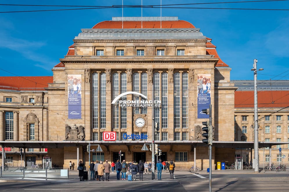 Der Hauptbahnhof in Leipzig (Symbolbild): Bei mehreren Übergriffen wurden Umstehende verletzt.