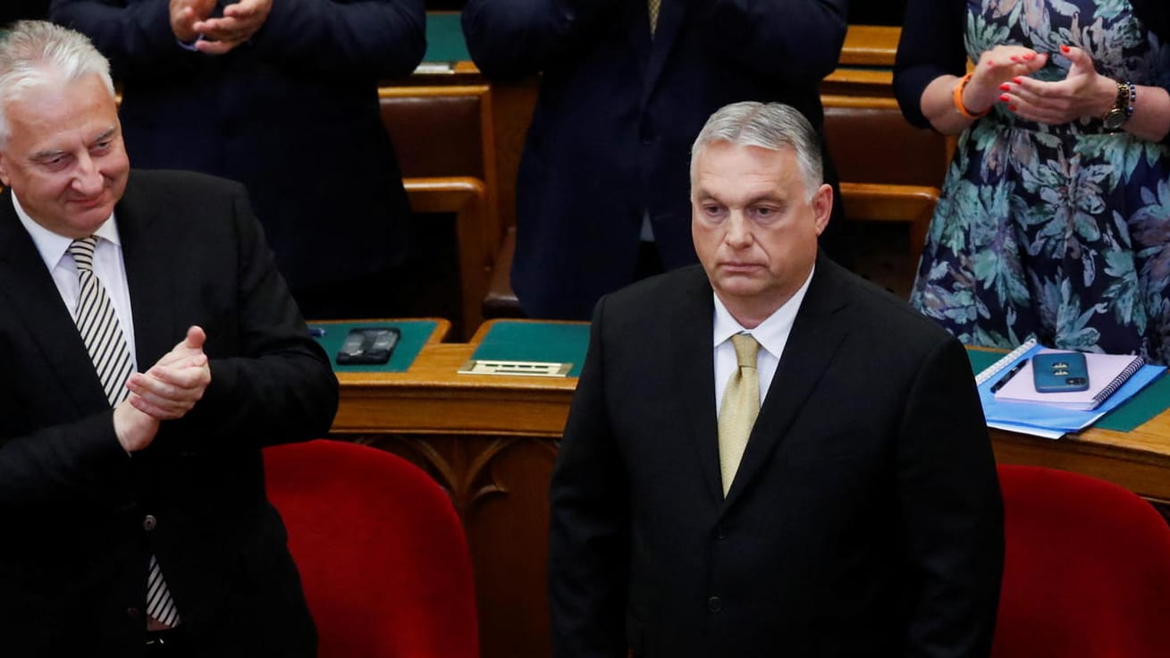 Viktor Orban im Parlament: Ein Abgeordneter verließ in Reaktion auf die Rede des Premierministers den Plenarsaal.