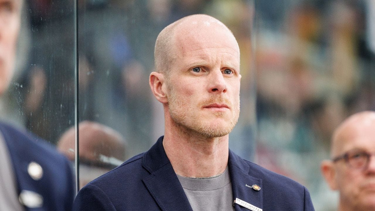 DEB-Trainer Toni Söderholm spendiert seinen Spielern bei der WM einen freien Tag. DEB-Trainer Toni Söderholm spendiert seinen Spielern bei der WM einen freien Tag.