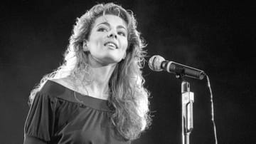 In den Achtzigerjahren gelingt Sängerin Sandra als Solokünstlerin der große Durchbruch.