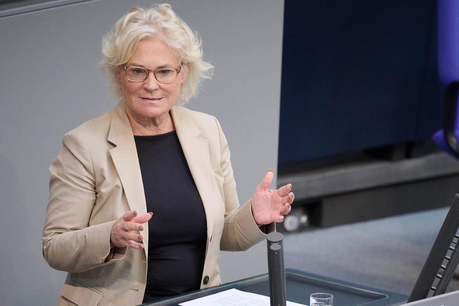 Christine Lambrecht, Bundesverteidigungsministerin: "Am Ende ist es eine Bereicherung für die Nato."