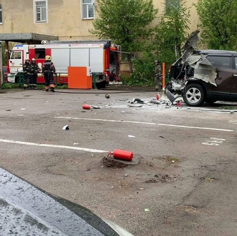 Das beschädigte Auto in Mytischtschi bei Moskau: "Eigentlich ist es sicher, solche Raketenwerfer zu transportieren".