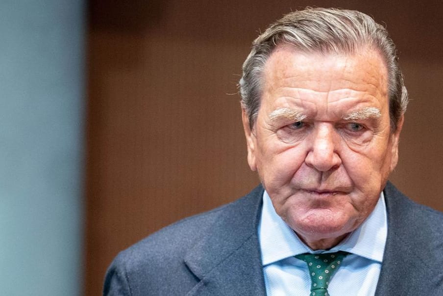 Gerhard Schröder: Innenministerin Faeser fordert seinen Ausschluss aus der SPD.