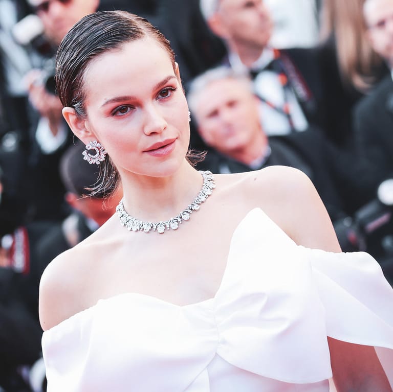 Emilia Schüle: Die Schauspielerin zeigte sich bei der Eröffnung der diesjährigen Filmfestspiele von Cannes.