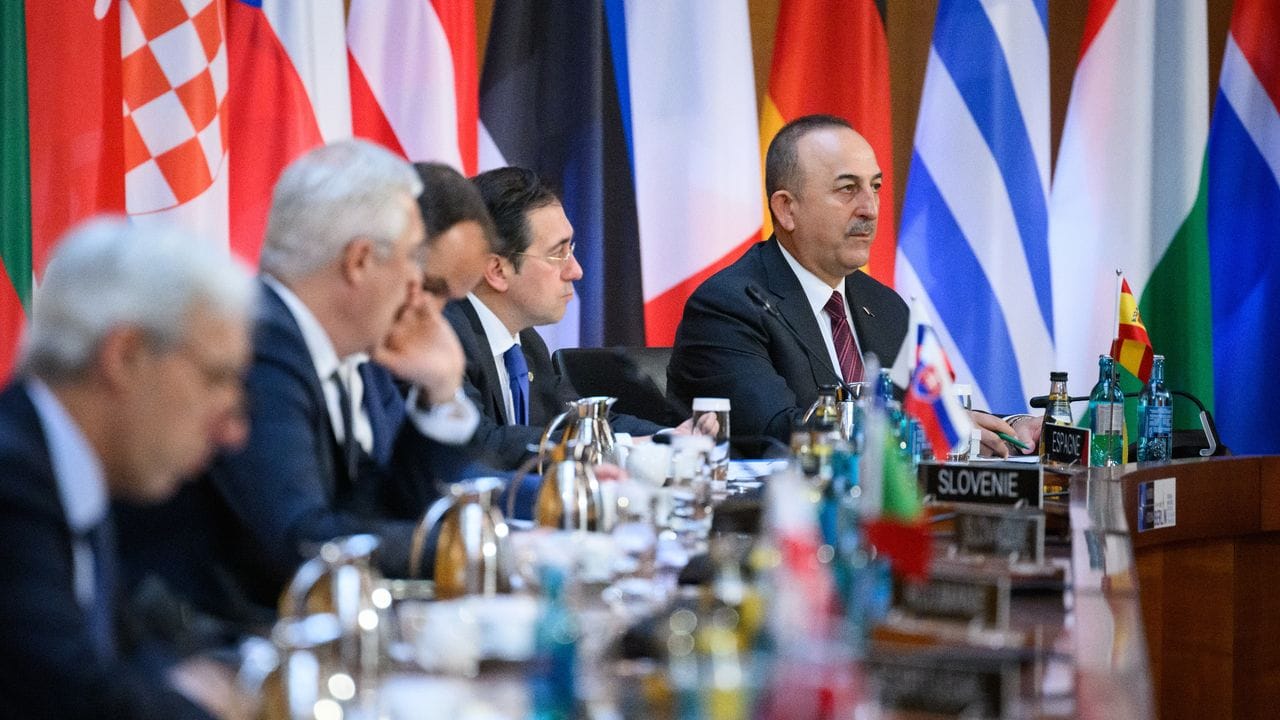 Finnland und Schweden wollen der Nato beitreten - doch die Türkei will dies derzeit ablehnen. Finnland und Schweden wollen der Nato beitreten - doch die Türkei will dies derzeit ablehnen.