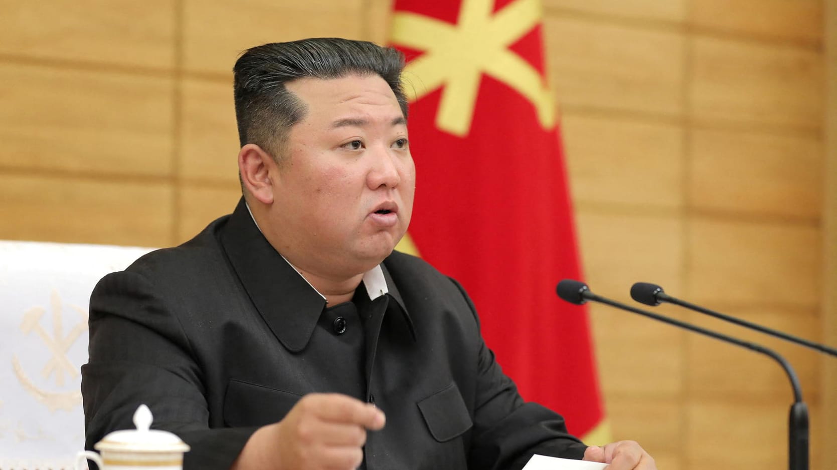 Kim Jong Un, Nordkoreas Machthaber: Sowohl Südkorea als auch China warten auf eine Antwort von ihm. Kim Jong Un, Nordkoreas Machthaber: Sowohl Südkorea als auch China warten auf eine Antwort von ihm.