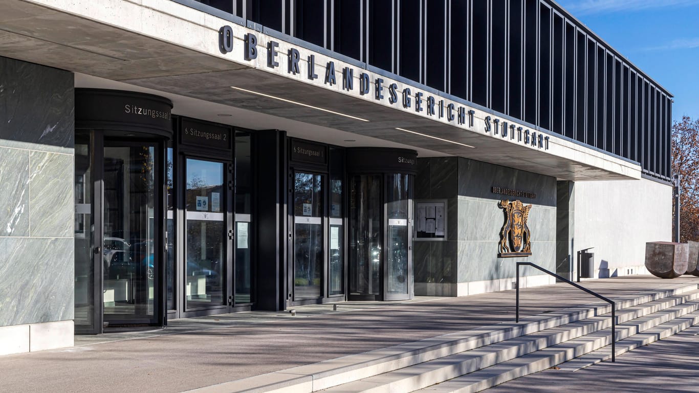 Gerichtsgebäude des OLG Stuttgart (Symbolbild): Zwei frühere Bundeswehrsoldaten müssen sich ab Juni an vor Gericht verantworten.