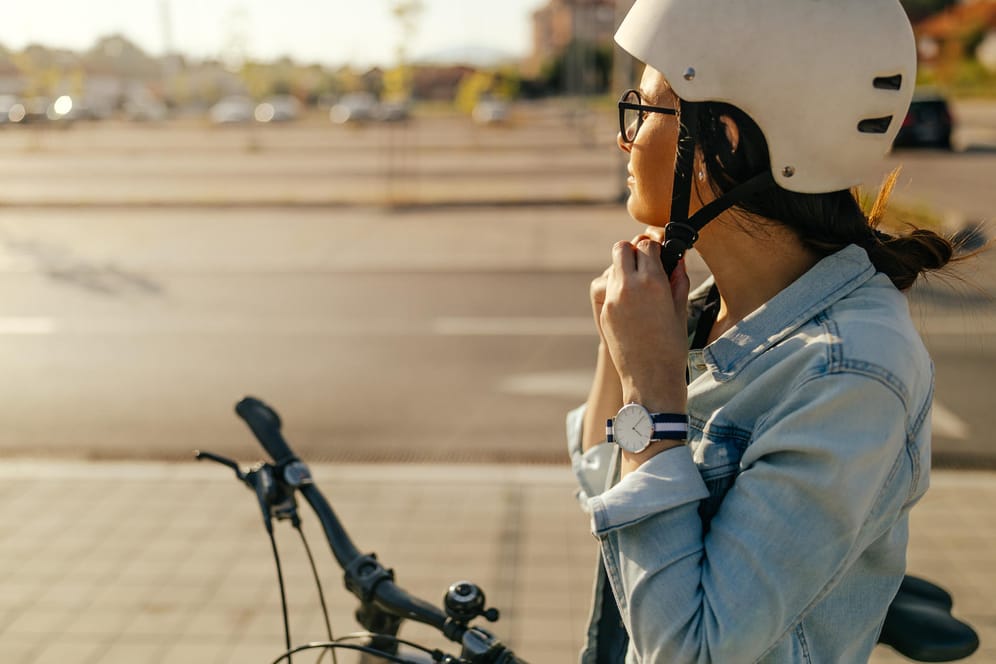 Heute erhalten Sie E-Bikes beliebter Marken wie Prophete und Zündapp zu stark reduzierten Preisen.