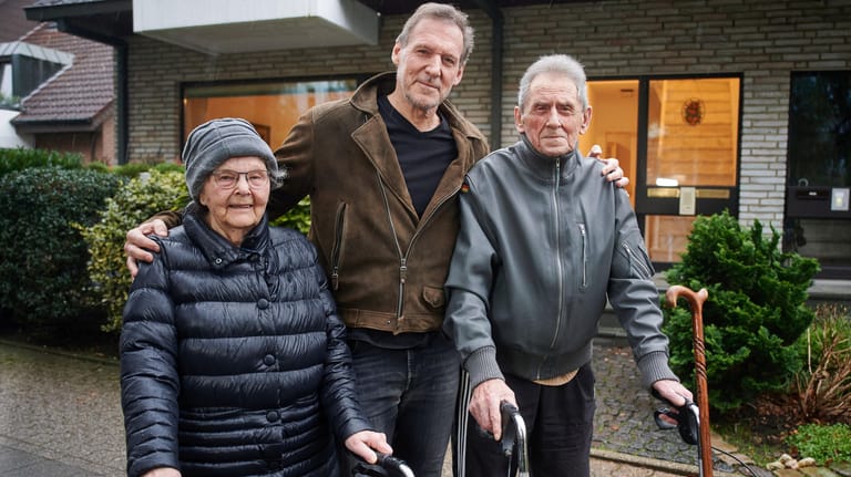 Ralf Moeller Anfang 2021 mit seinen Eltern Ursula und Helmut.