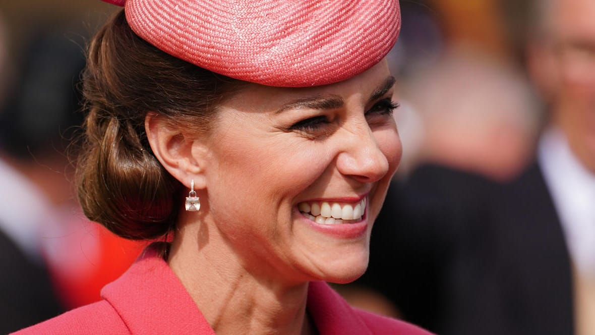 Herzogin Kate: Sie nahm an der Gartenparty im Buckingham Palast teil. Herzogin Kate: Sie nahm an der Gartenparty im Buckingham Palast teil.