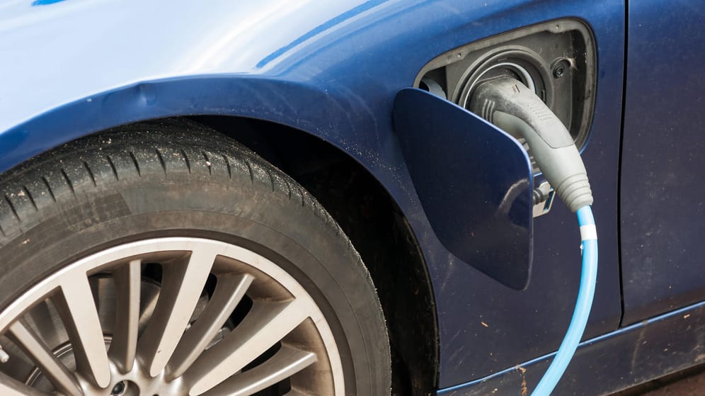 Spezielle Reifen für das E-Auto: Ihr hoher Preis habe laut einer Reifenhandelsplattform einen einfachen Grund.