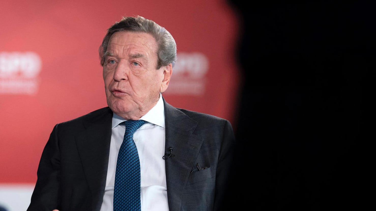 Gerhard Schröder: Der Altkanzler ist mit Russlands Präsident Wladimir Putin befreundet.