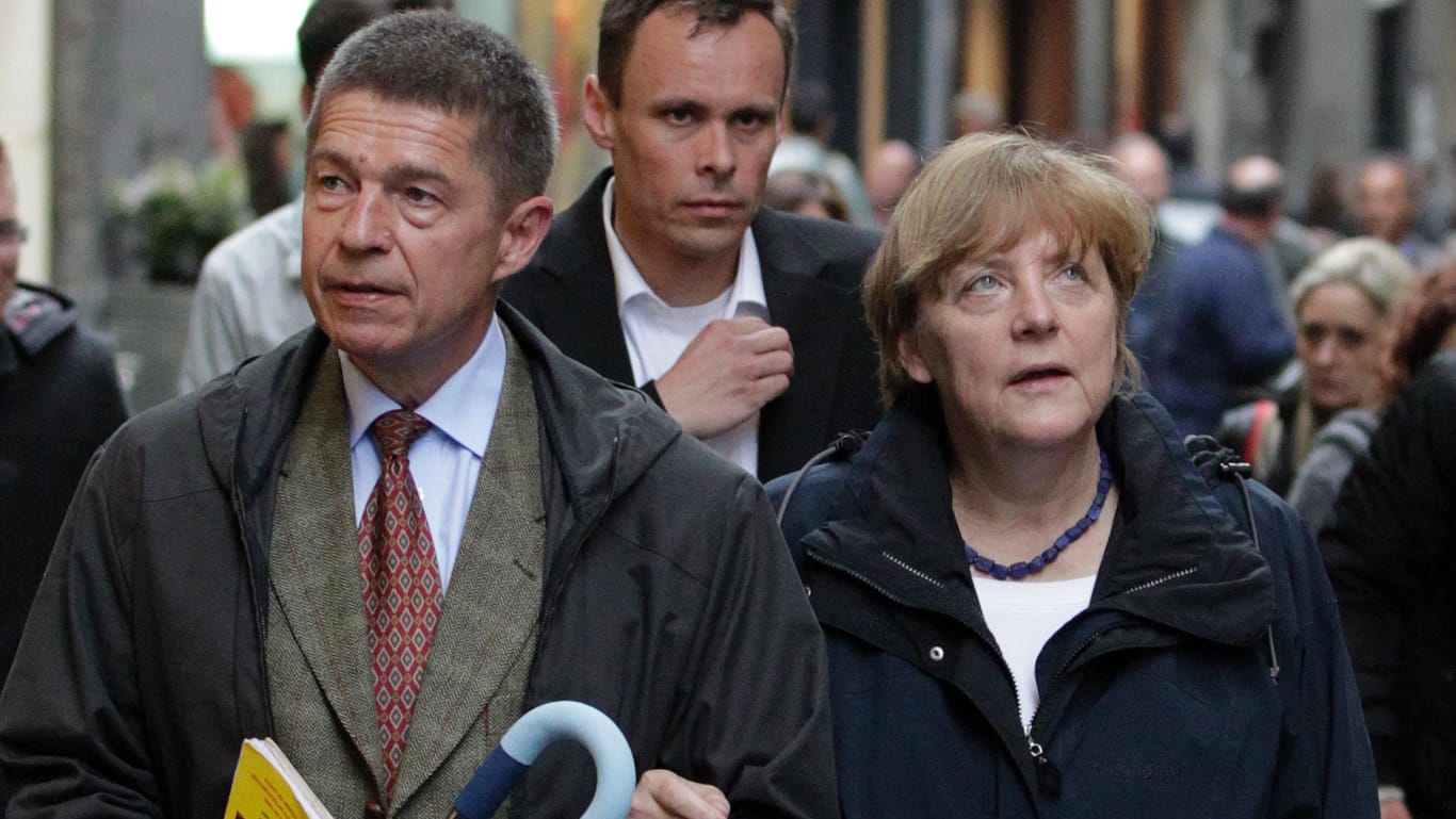 Merkel und ihr Ehemann Joachim Sauer: 2014 machten beide über Ostern Urlaub in Süditalien (Archivbild).