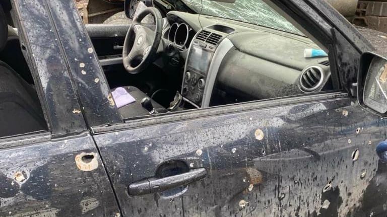Hanna Polonskas Auto nach der Flucht: Kugeln haben die Karosserie durchsiebt.
