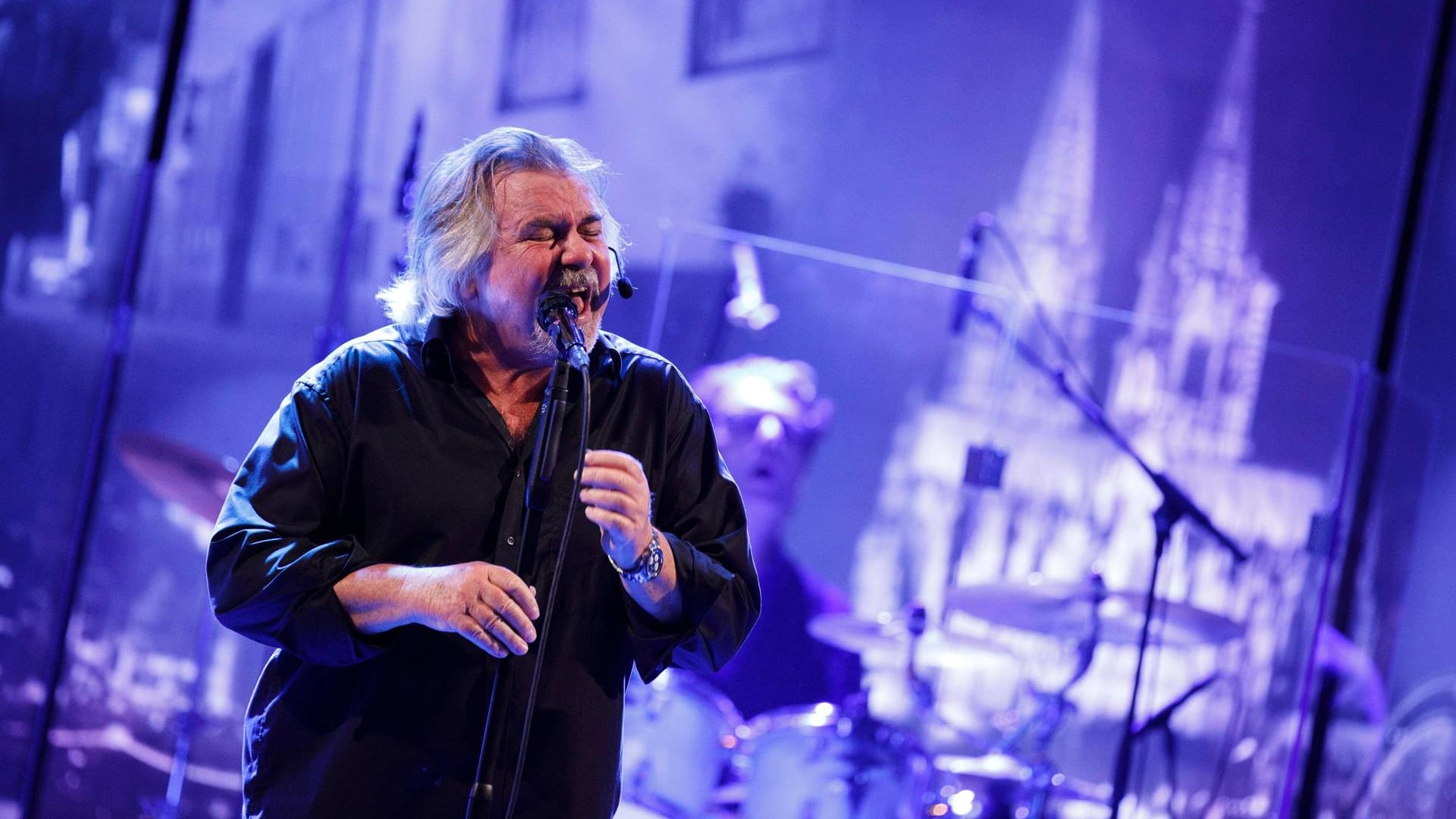 Tommy Engel & Band live bei einem Konzert der Noh bei mir Tour in der Volksbühne am Rudolfplatz Kö