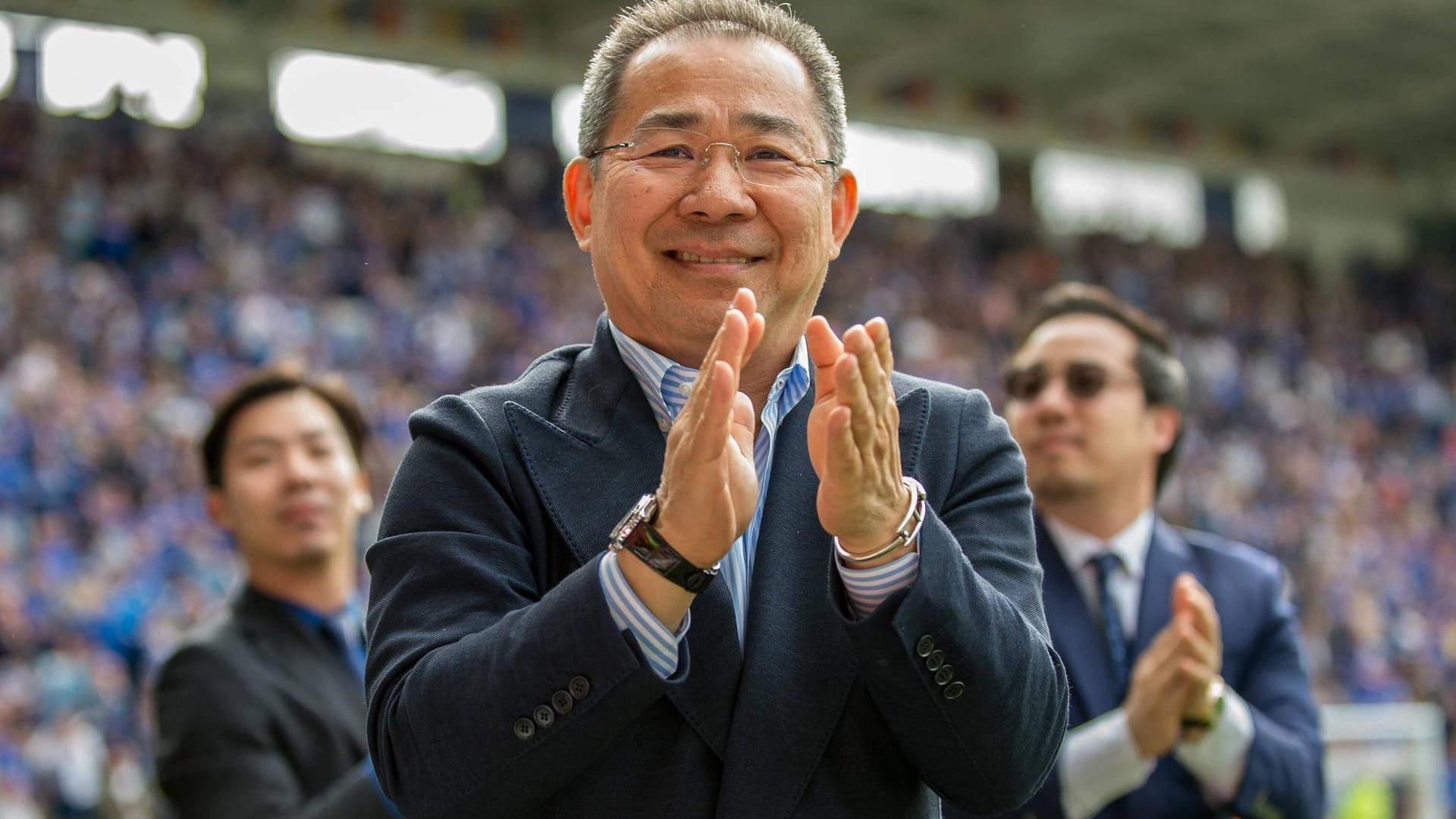 Leicester Citys 2018 verstorbener Besitzer Vichai Srivaddhanaprabha ließ nach der sensationellen Meisterschaft 2016 eine Runde E-Sportwagen für jeden Spieler des Erfolgsteams springen. Gesamtkostenpunkt der 19 BMW mit Sonderfolierung in blauer Vereinsfarbe: gut 2,4 Millionen Euro.