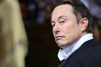 Elon Musk: Hat er im Jahr 2016 eine Mitarbeiterin sexuell bedrängt?