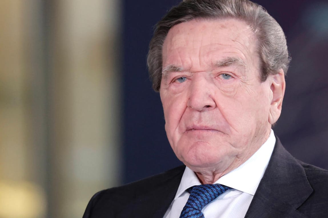 Gerhard Schröder: Warum gibt er plötzlich doch seinen Job beim russischen Staatskonzern Rosneft ab?