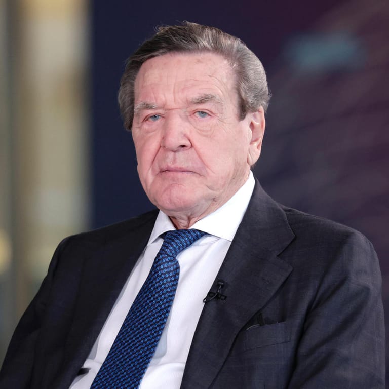 Gerhard Schröder: Warum gibt er plötzlich doch seinen Job beim russischen Staatskonzern Rosneft ab?