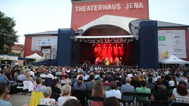 Kultur voller Vorfreude auf Sommersaison ohne Corona-Maßnahmen