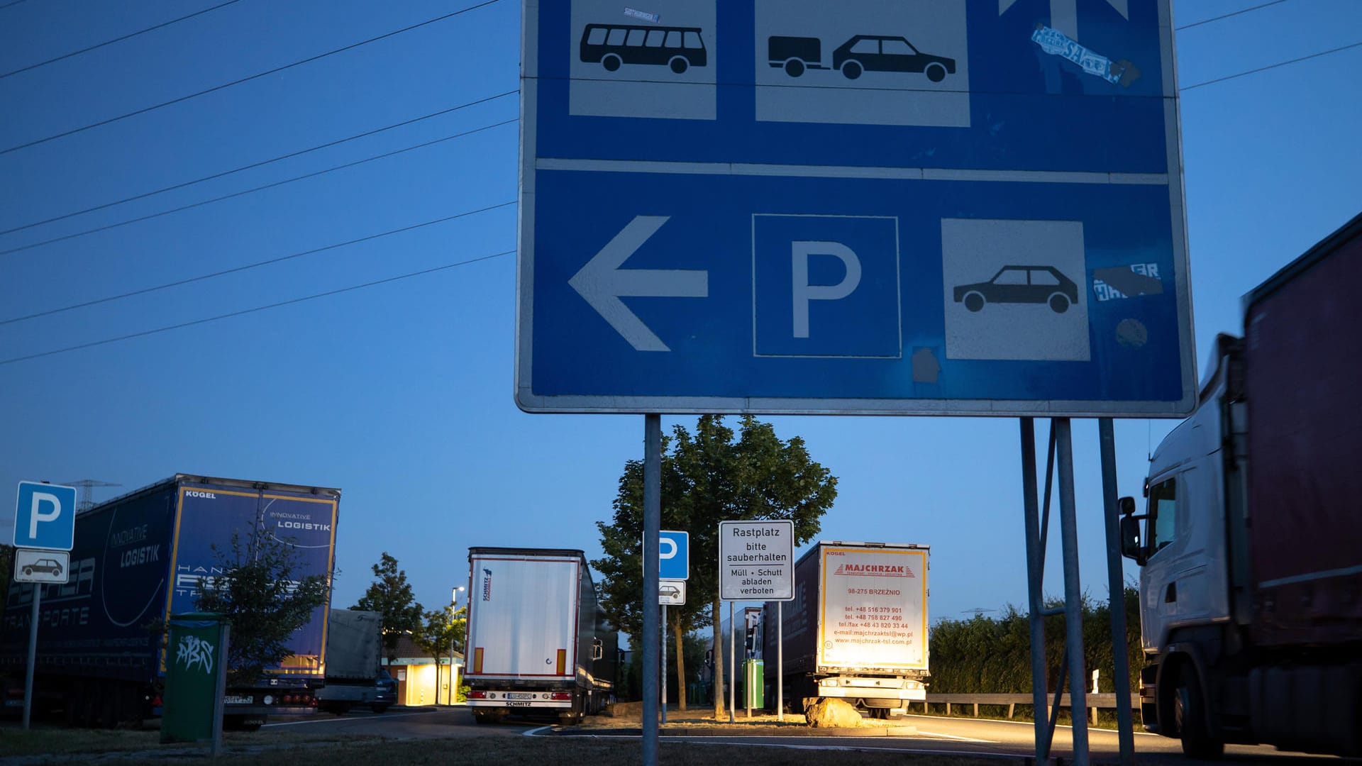 Ort zur Rast zwischen vorbeirauschenden Blechlawinen: Schöne Raststätten sind in Deutschland rar.