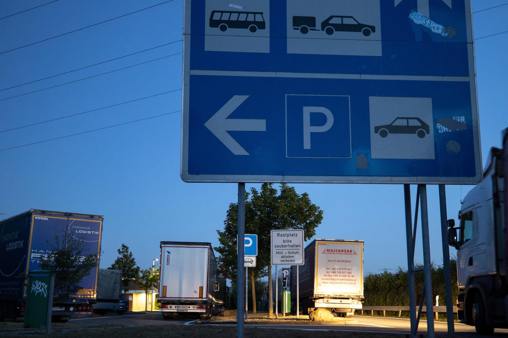 Ort zur Rast zwischen vorbeirauschenden Blechlawinen: Schöne Raststätten sind in Deutschland rar.