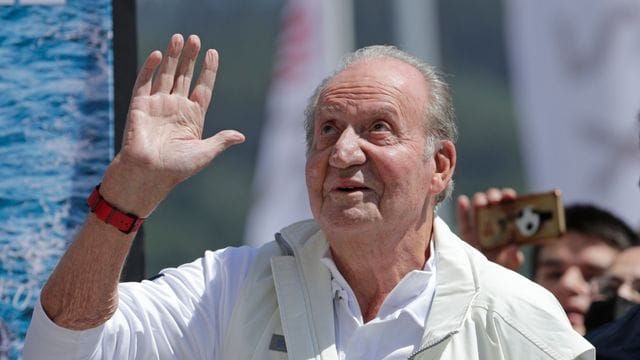 Altkönig Juan Carlos trifft sich mit seiner Familie in Madrid.