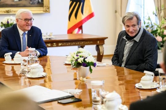 Bundespräsident Steinmeier empfängt Gerhard Trabert