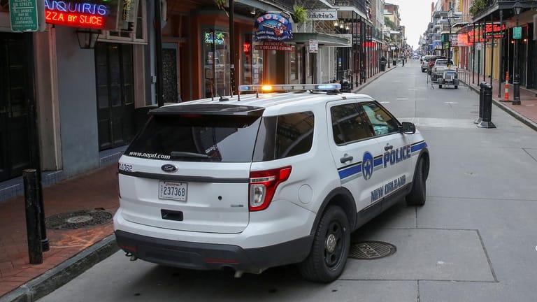 Polizei in New Orleans (Symbolbild): In der Stadt soll ein Mann bei einer Schießerei ums Leben gekommen sein.