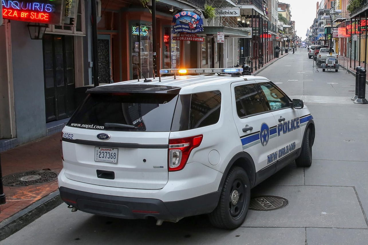 Polizei in New Orleans (Symbolbild): In der Stadt soll ein Mann bei einer Schießerei ums Leben gekommen sein.