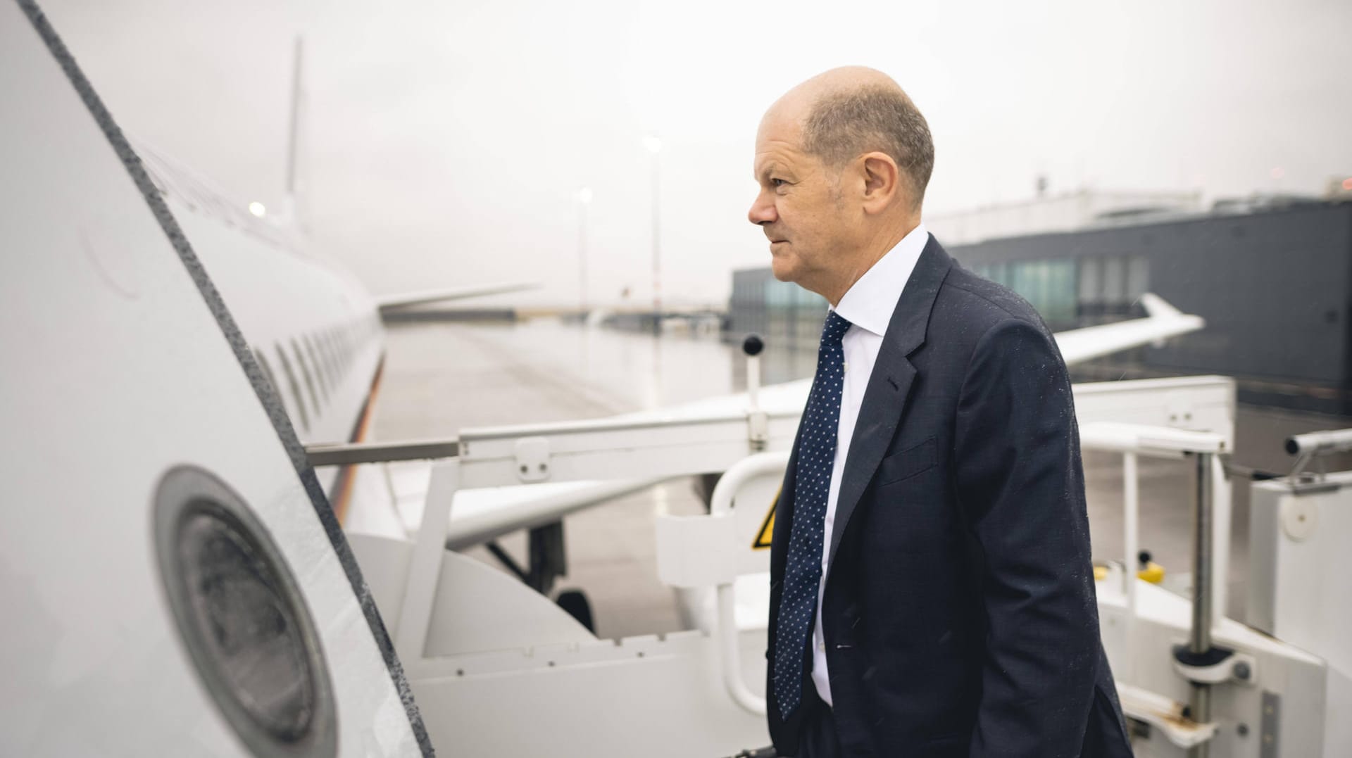 Olaf Scholz: Der Kanzler ist zu seinem Antrittsbesuch in Afrika.