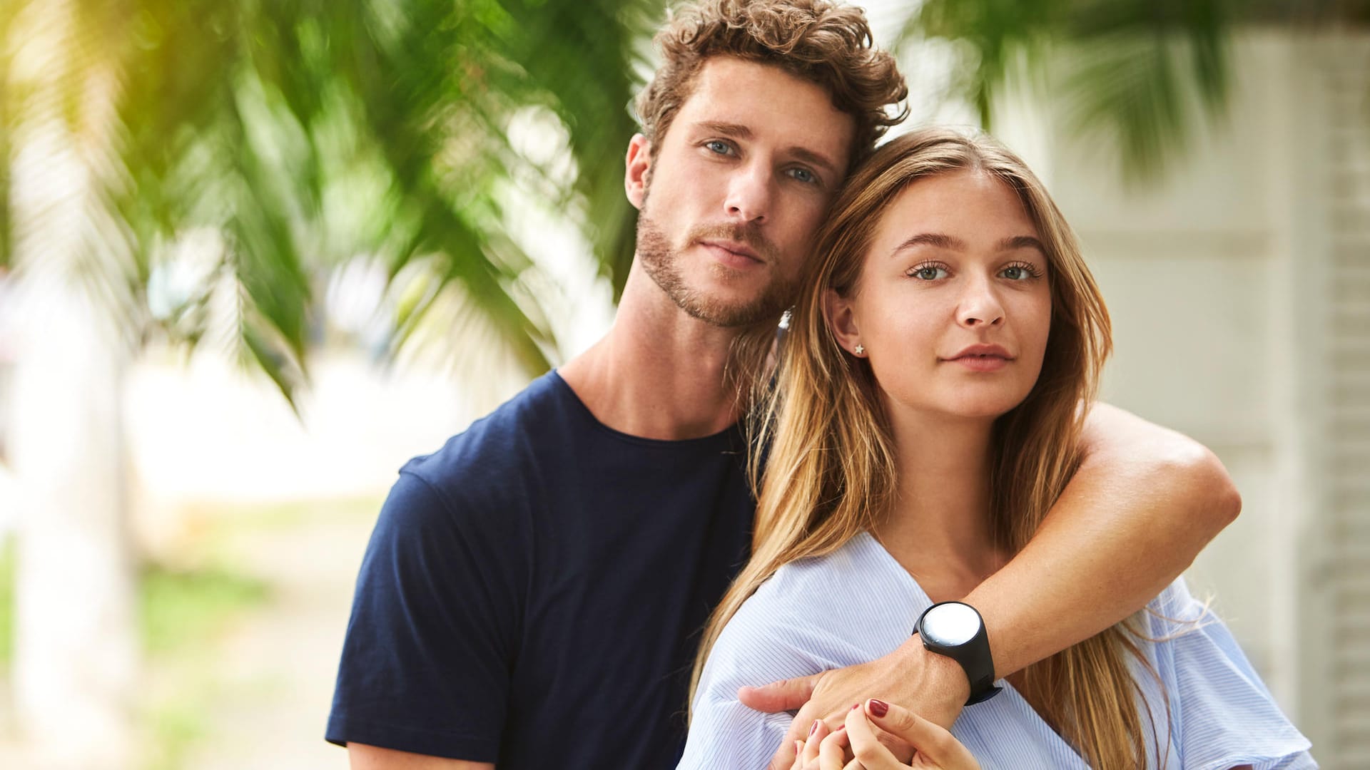 T-Shirts für Damen und Herren radikal reduziert: Lässig, aber elegant in den Sommer.