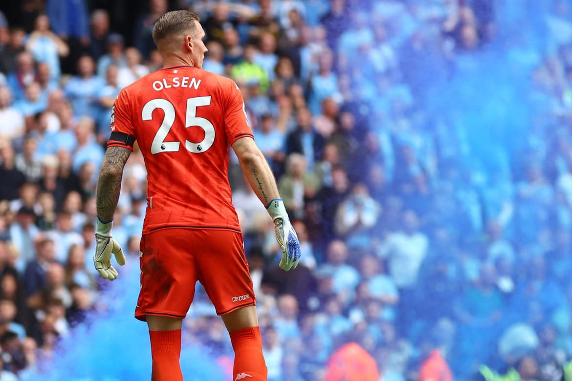 Robin Olsen: Der Torhüter Aston Villas wurde nach der Partie gegen Manchester City attackiert.