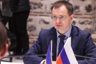 Wladimir Medinsky: Putins Chefunterhändler erklärt, dass Russland zu neuen Gesprächen mit der Ukraine bereit sei.