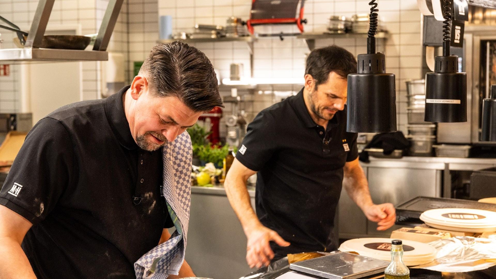 Tim Mälzer und Steffen Henssler: Zwischen den beiden Köchen ging es heiß her.