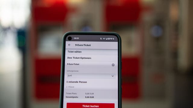 Nach der Zustimmung im Bundestag und im Bundesrat ist der Weg für das 9-Euro-Ticket frei.