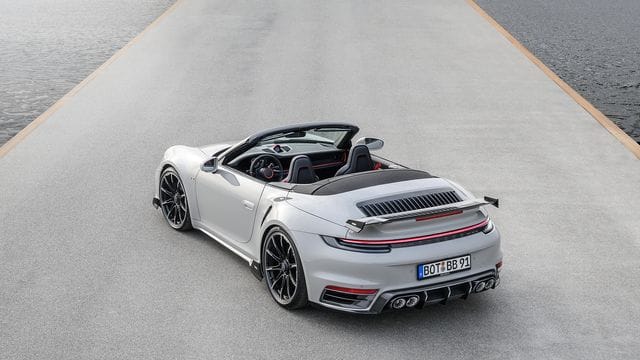 Offen für Saus und Braus: Brabus hat nicht nur das Cabrio des Porsche 911 (Bild) überarbeitet, sondern auch Hand an das Coupé gelegt.